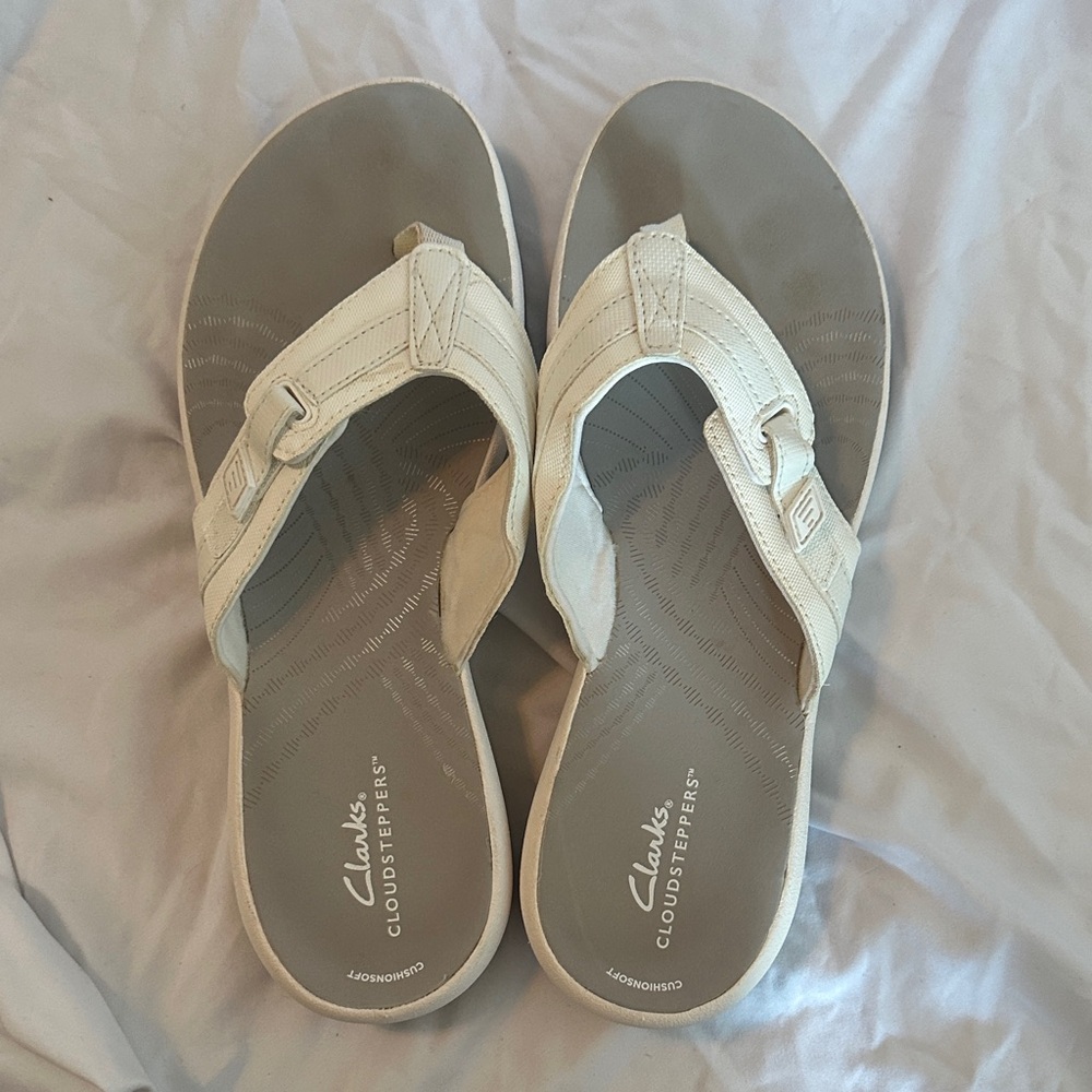 Clarks Women's White Cloudsteppers Sandals